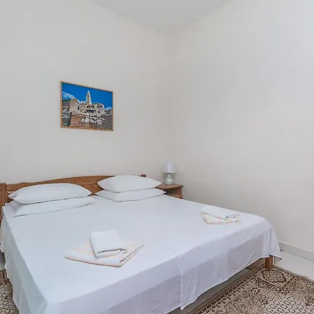 Apartament Marija *